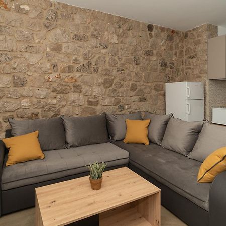 Lithos Suites Finikounda Exterior foto