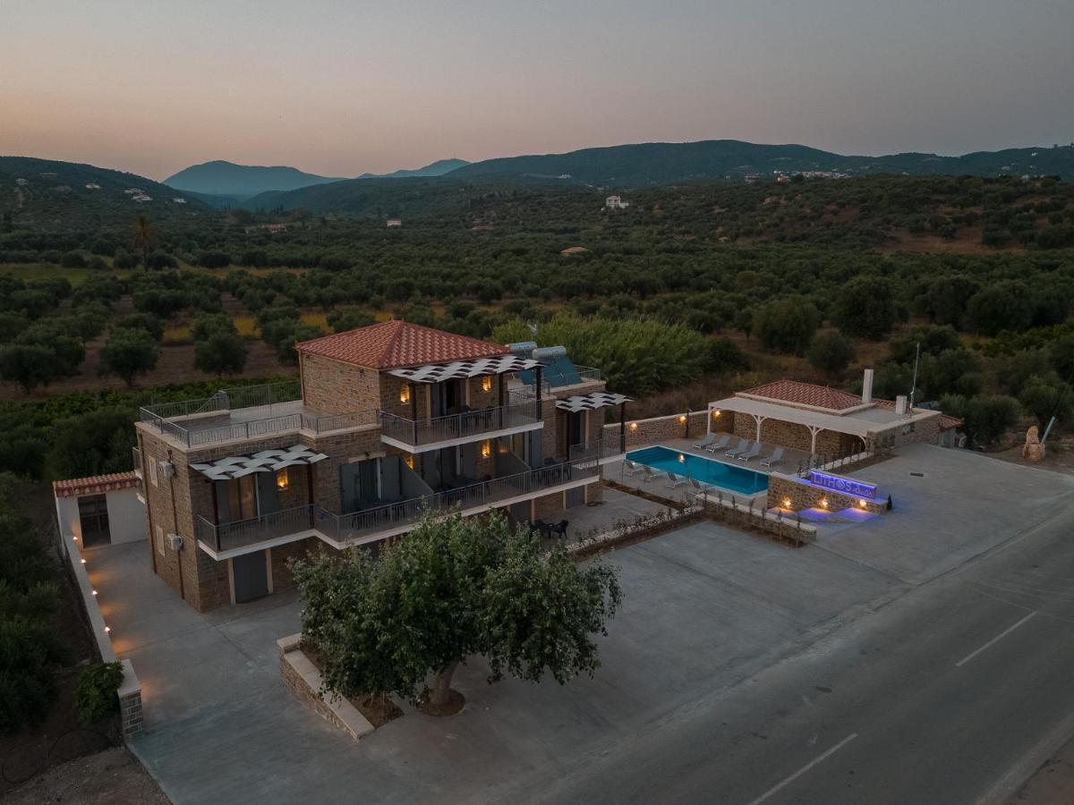 Lithos Suites Finikounda Exterior foto