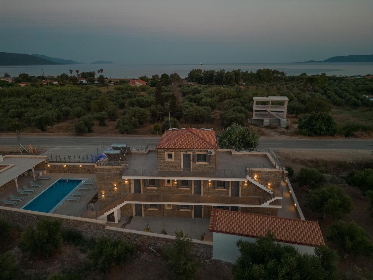 Lithos Suites Finikounda Exterior foto