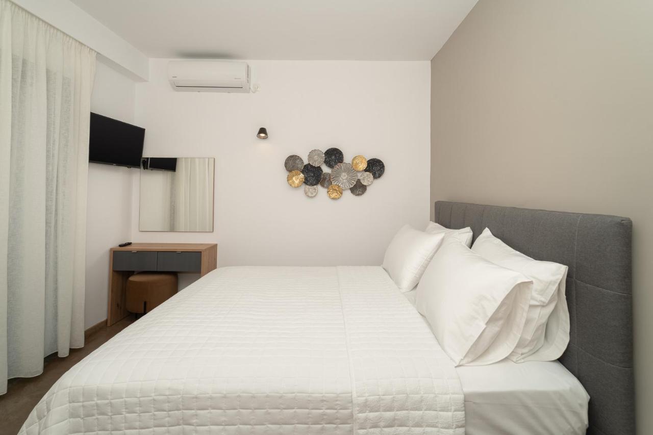Lithos Suites Finikounda Exterior foto
