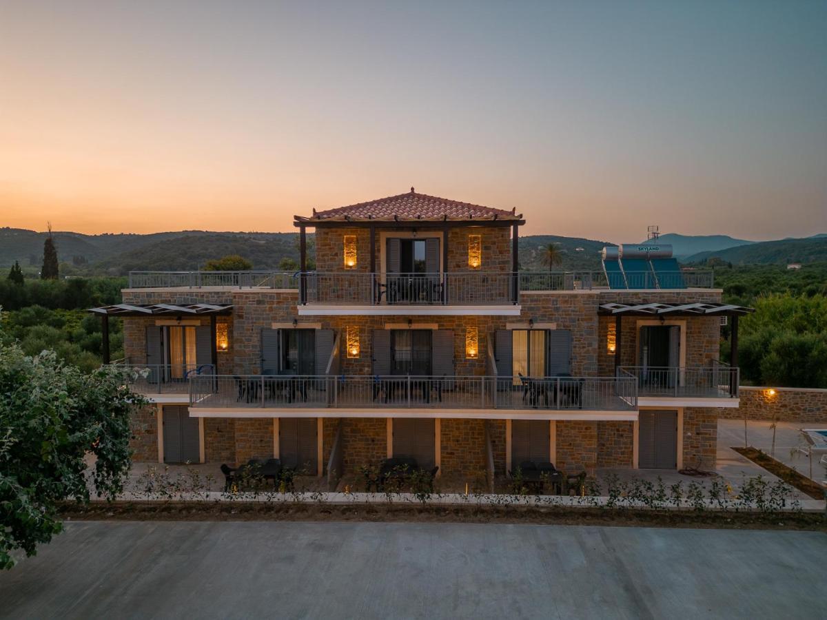 Lithos Suites Finikounda Exterior foto