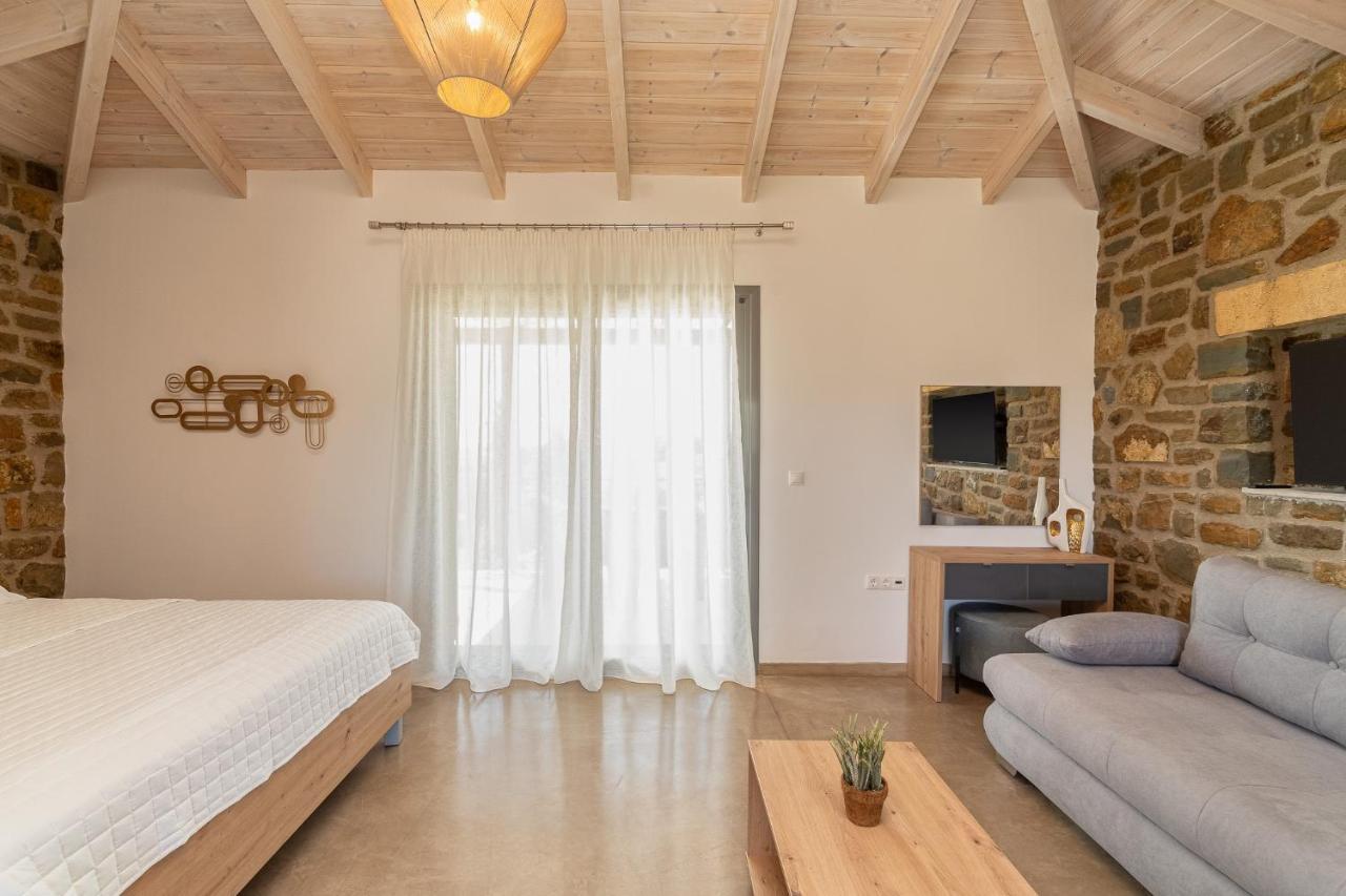 Lithos Suites Finikounda Exterior foto