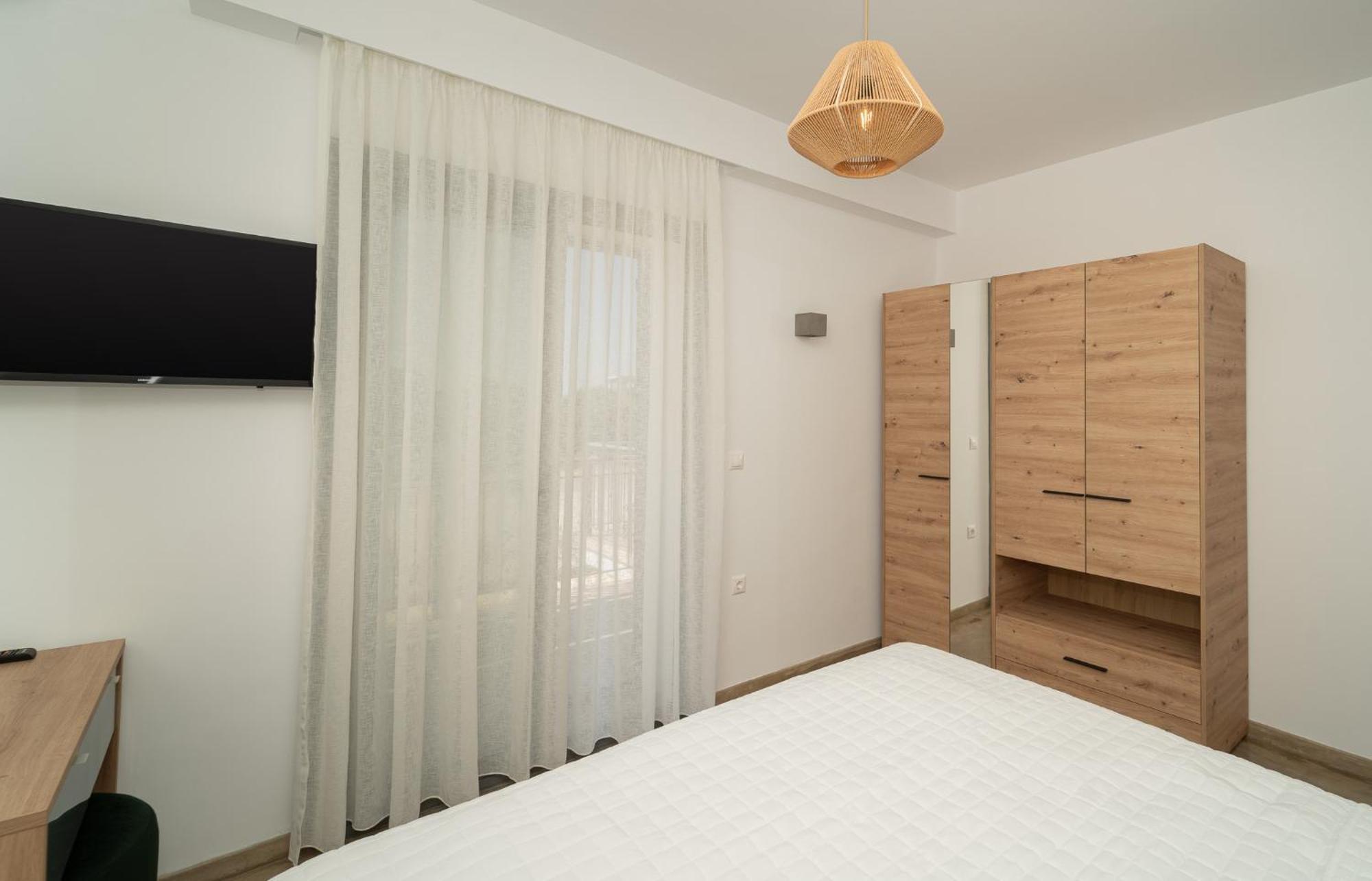 Lithos Suites Finikounda Exterior foto