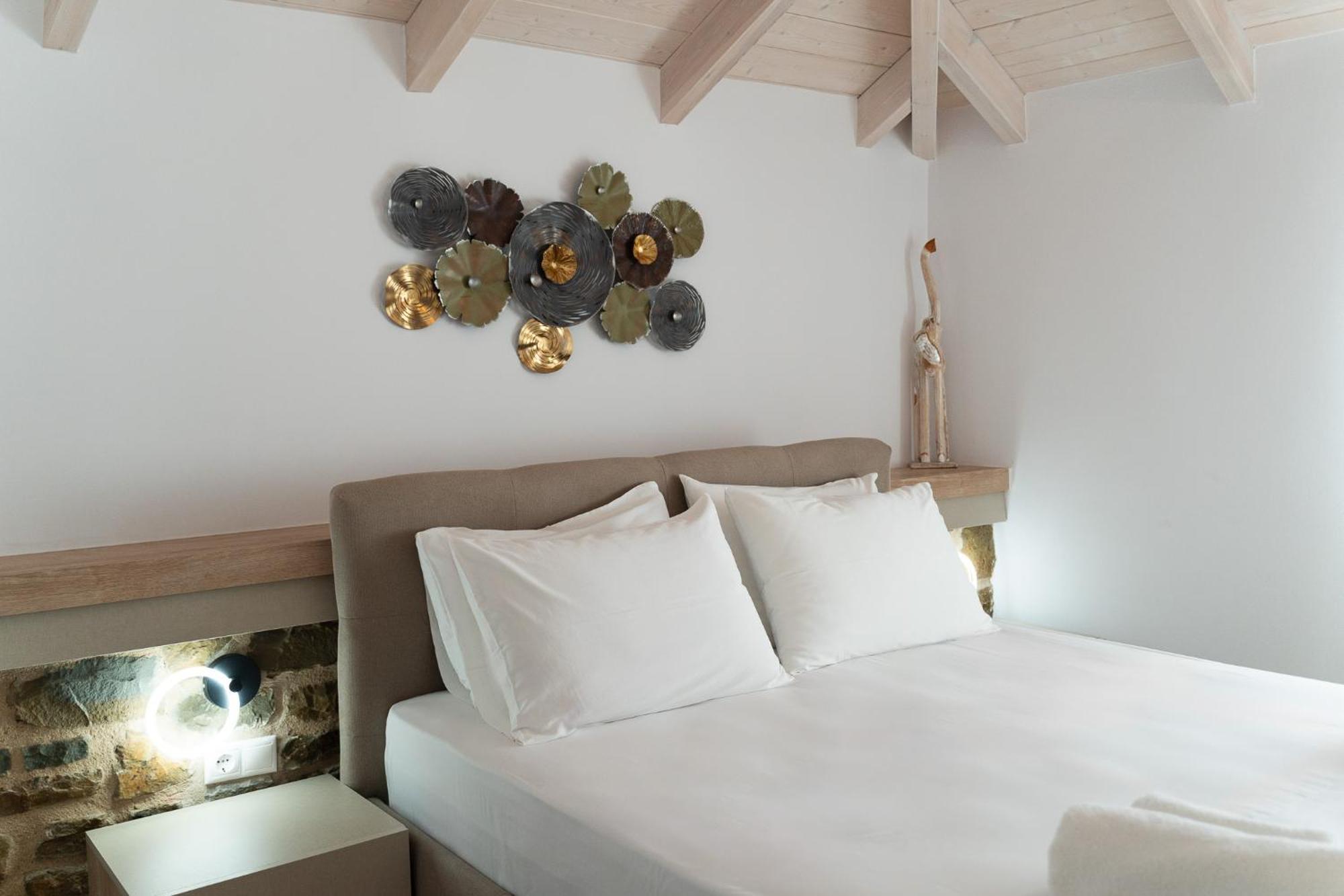 Lithos Suites Finikounda Exterior foto