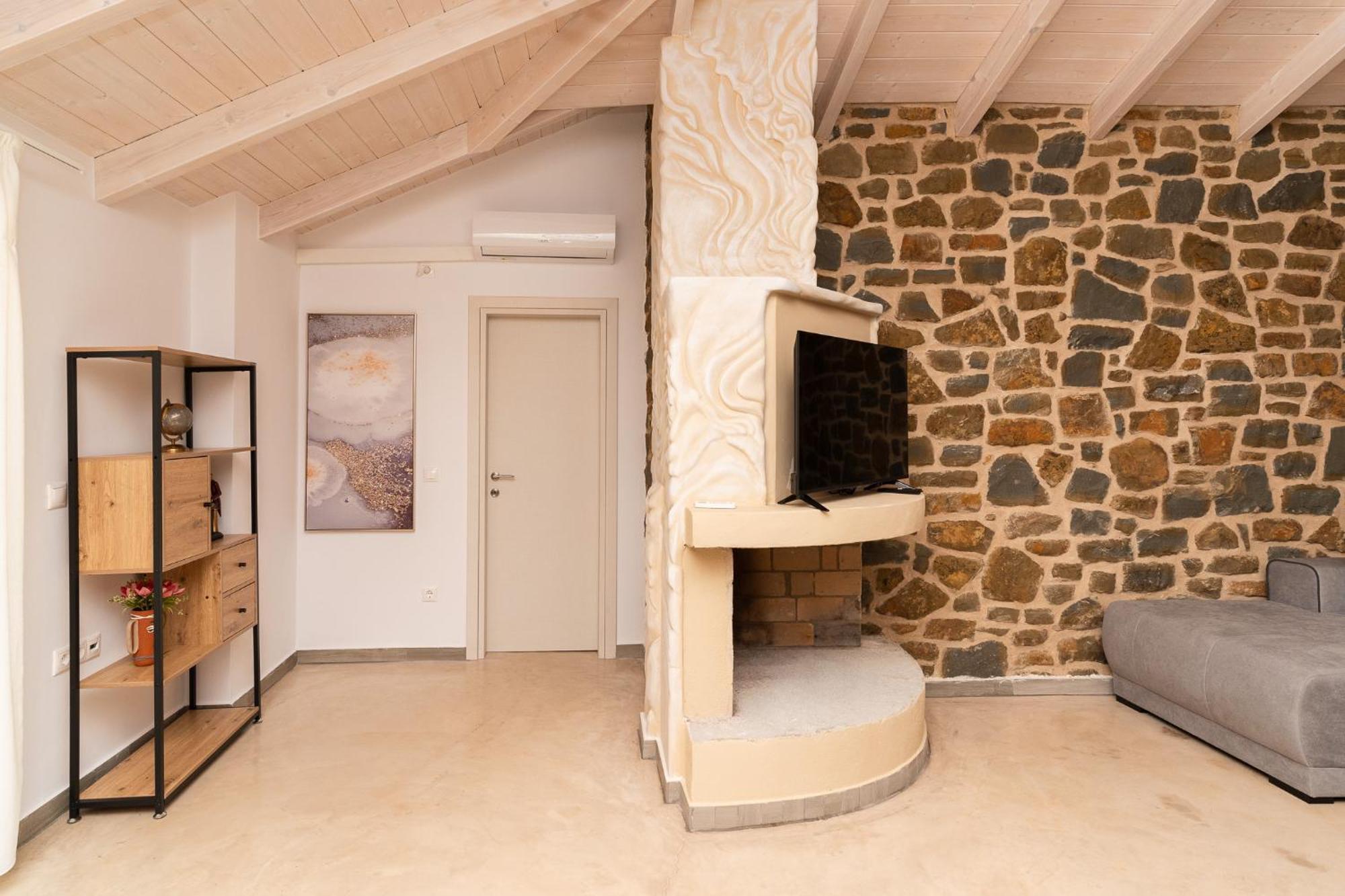 Lithos Suites Finikounda Exterior foto