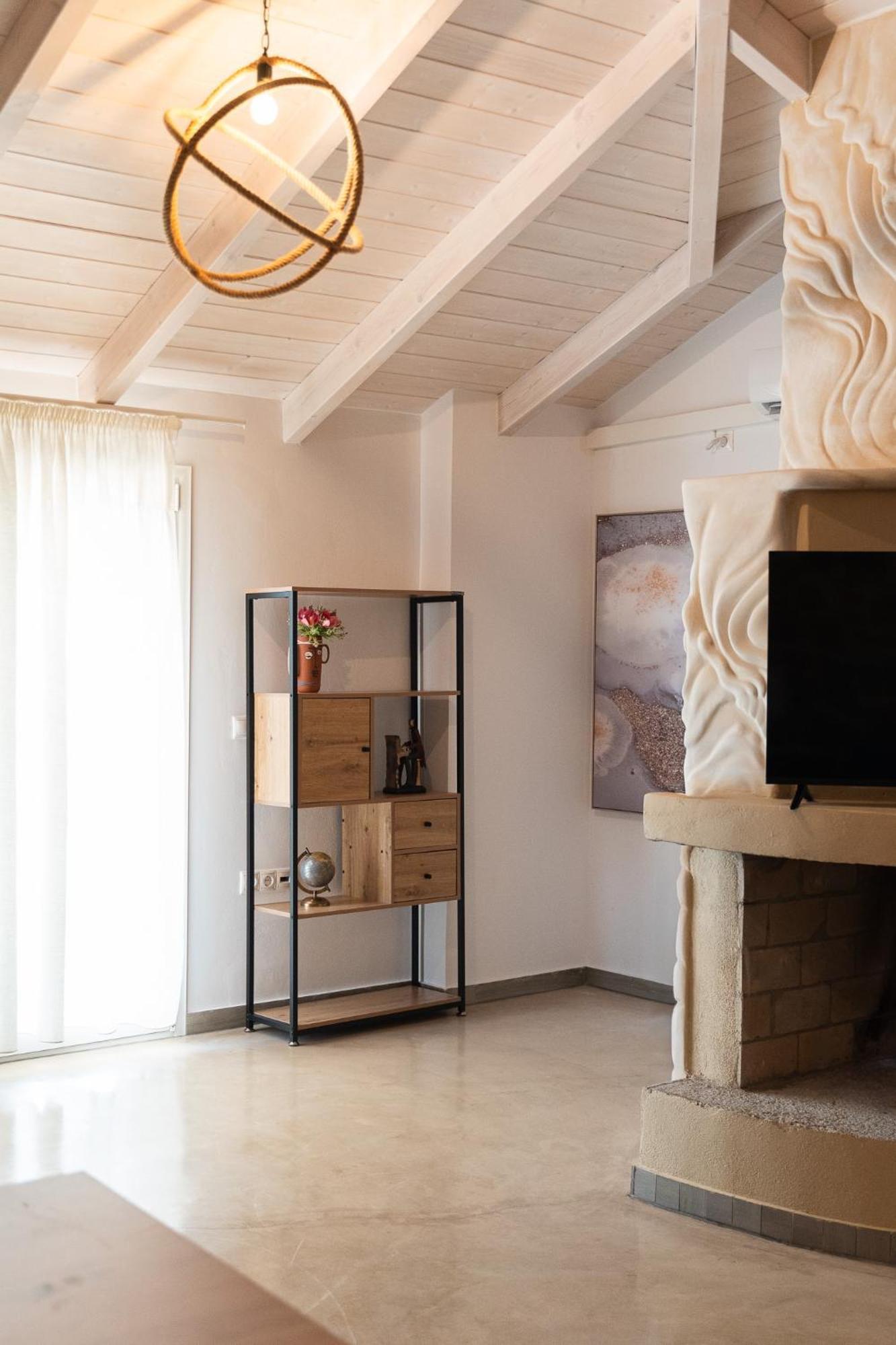 Lithos Suites Finikounda Exterior foto